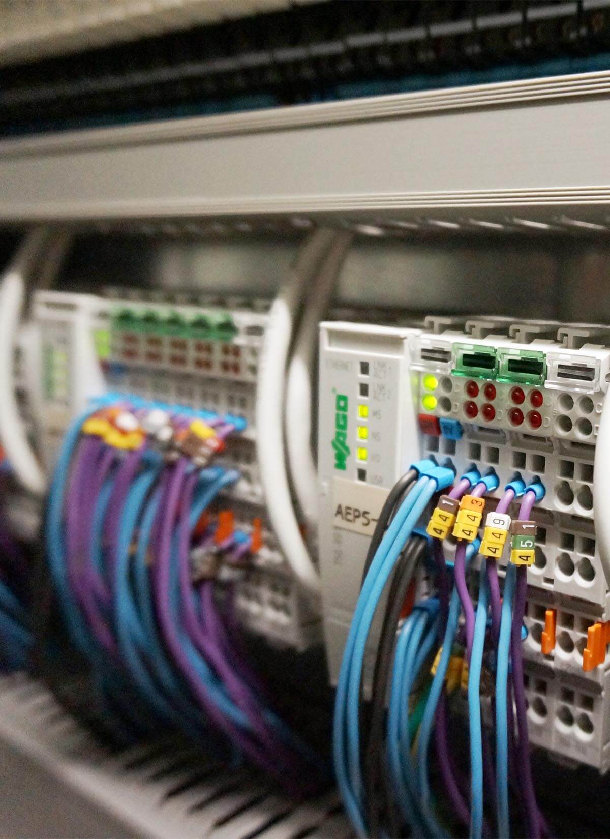 Control cabinet wiring